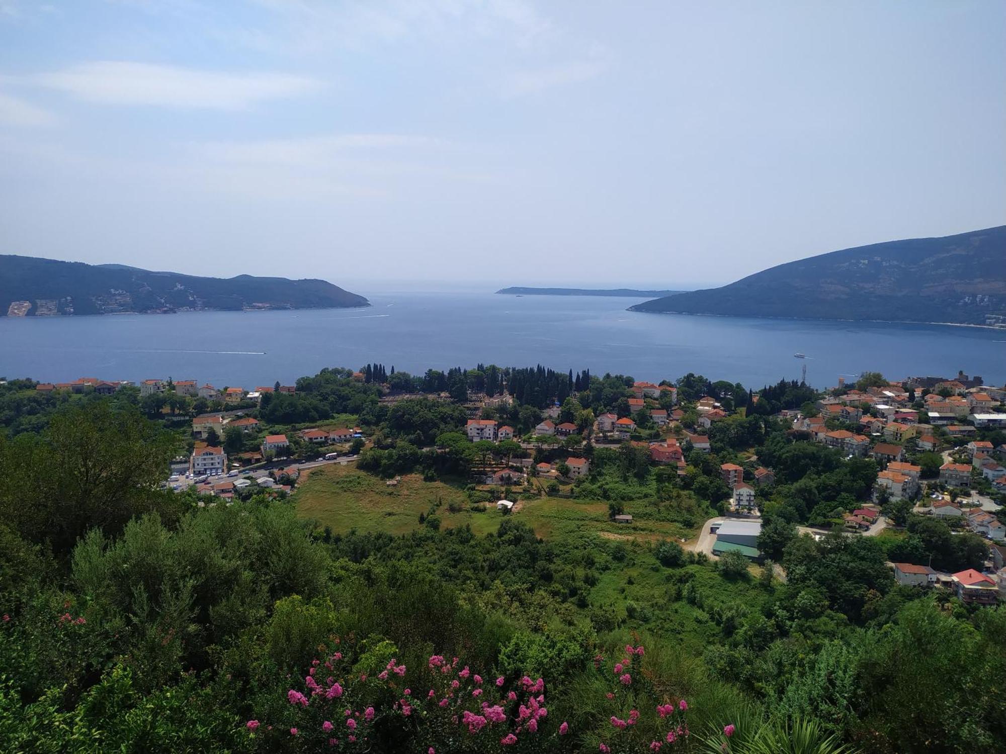 Magnificent Views Apartman *